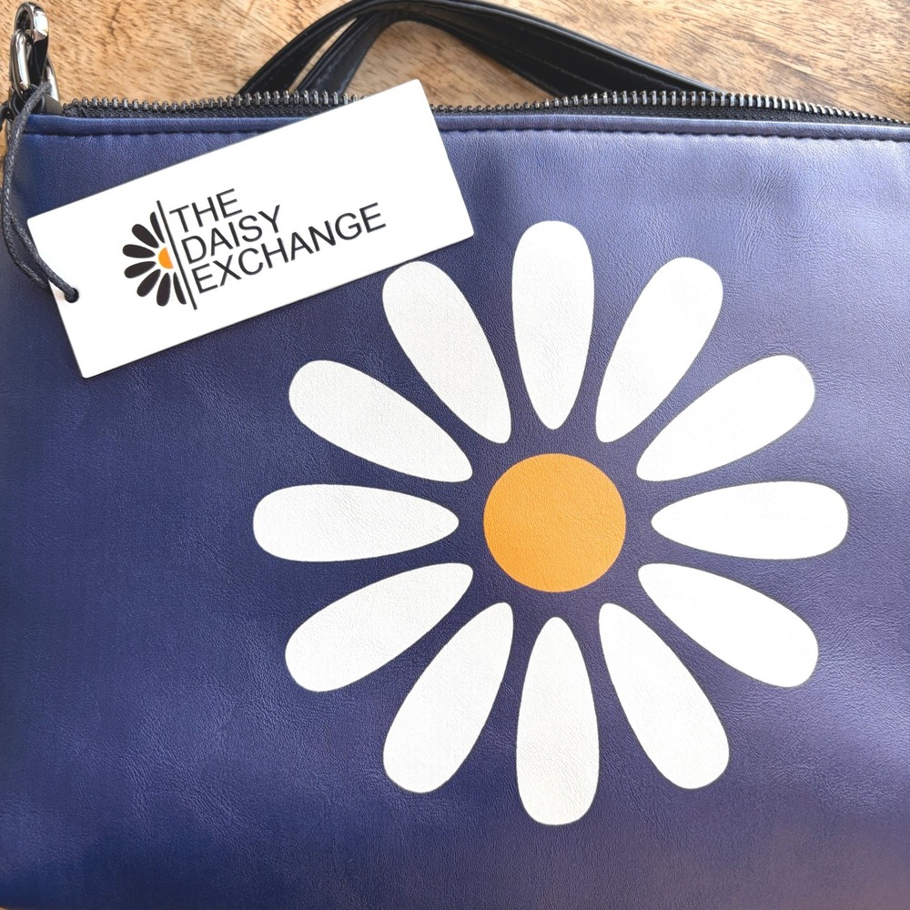 NWT The Daisy Exchange Crossbody Bag Small Navy Blue Daisy Print Retro Mod